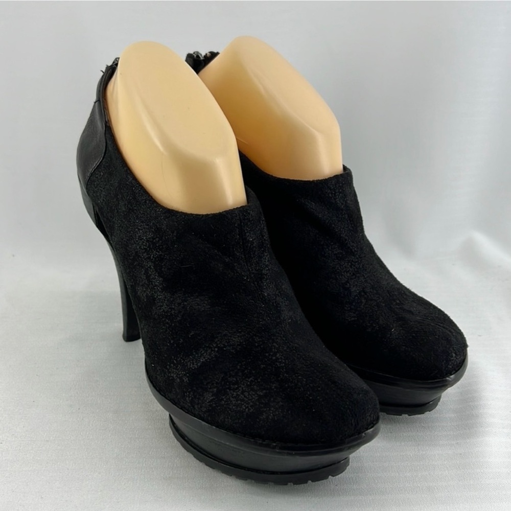 Donald J. Pliner Black Heeled Boots